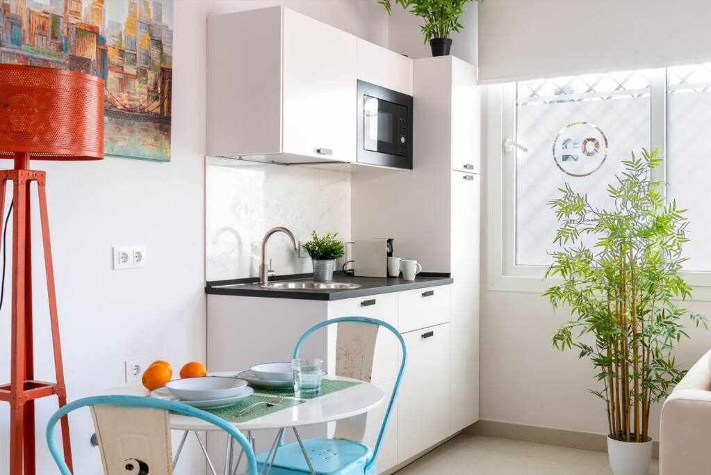 Monkeys Apartments Pinoloft Nuevo Torneo 세비야 외부 사진